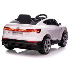 Ride-on Audi e-tron Sportback bianco 12V 2,4GHz