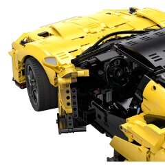 Maserati MC20 1:8 yellow Bricks