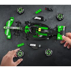 CaDA Set C55032W KICK Sauber F1® Team C44 - 2024 1:24 vert Bricks