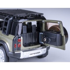 Land Rover Defender 110 Diecast 1:32 green incl. Button cells