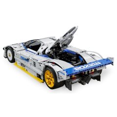 CaDA Mazda 787B 1:10 blanco Bricks