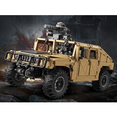 CaDA Humvee 1:8 marr&oacute;n Bricks