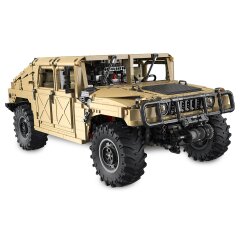 CaDA Humvee 1:8 marr&oacute;n Bricks