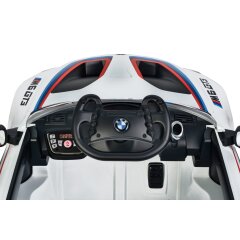 Ride-on BMW M6 GT3 white